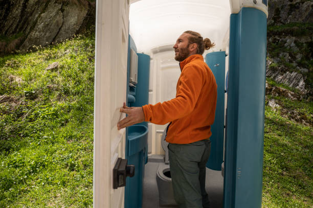 Best Porta potty delivery and setup  in Woodstock, IL